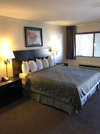 Imagen de la habitación del Hotel Days Inn By Wyndham Camarillo - Ventura. Foto 17