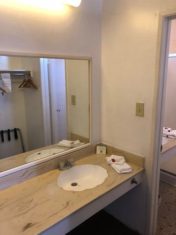 Imagen de la habitación del Hotel Days Inn By Wyndham Camarillo - Ventura. Foto 18