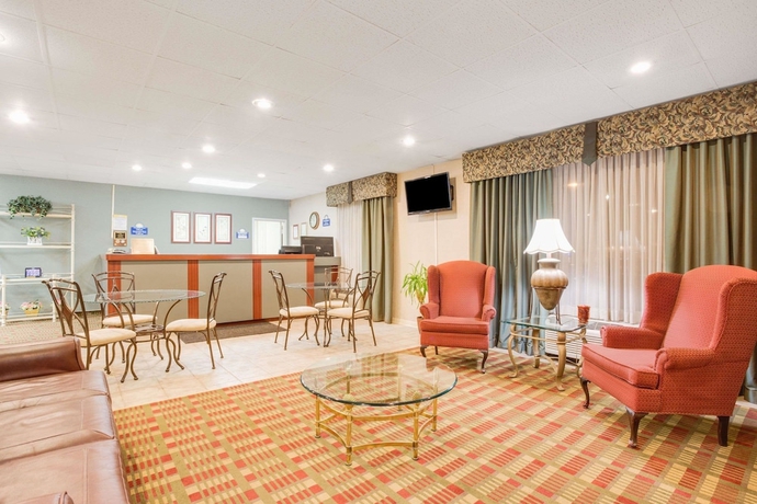 Imagen de los interiores del Hotel Days Inn By Wyndham Cambridge. Foto 13