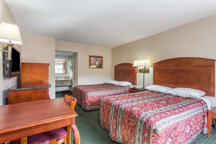 Imagen de la habitación del Hotel Days Inn By Wyndham Camp Springs/andrews Afb Dc Area. Foto 12