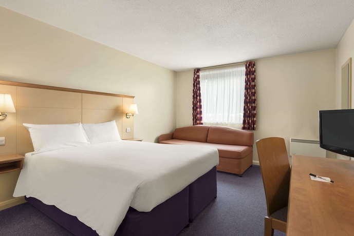 Imagen de la habitación del Hotel Days Inn By Wyndham Cannock Norton Canes M6 Toll. Foto 6