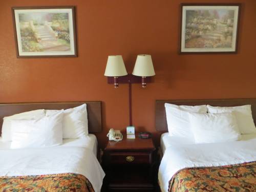 Imagen de la habitación del Hotel Days Inn By Wyndham Canton, Canton. Foto 10