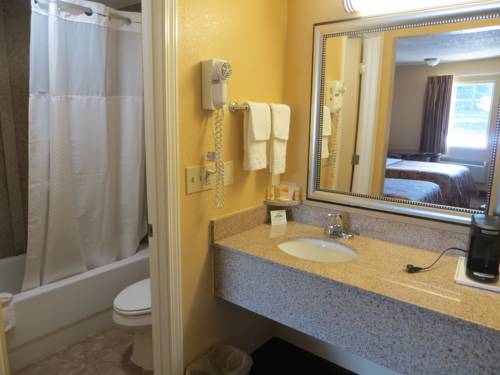 Imagen de la habitación del Hotel Days Inn By Wyndham Canton, Canton. Foto 13