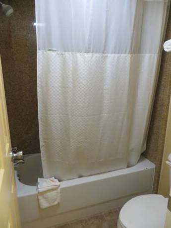 Imagen de la habitación del Hotel Days Inn By Wyndham Canton, Canton. Foto 15