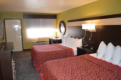 Imagen de la habitación del Hotel Days Inn By Wyndham Carlsbad. Foto 15