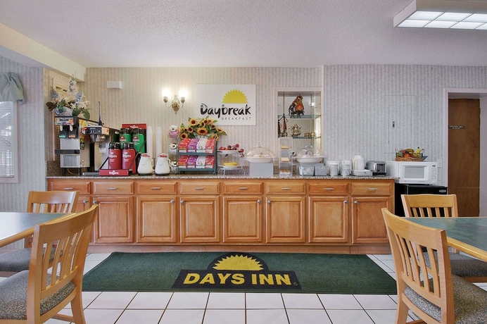Imagen de los interiores del Hotel Days Inn By Wyndham Cartersville. Foto 13