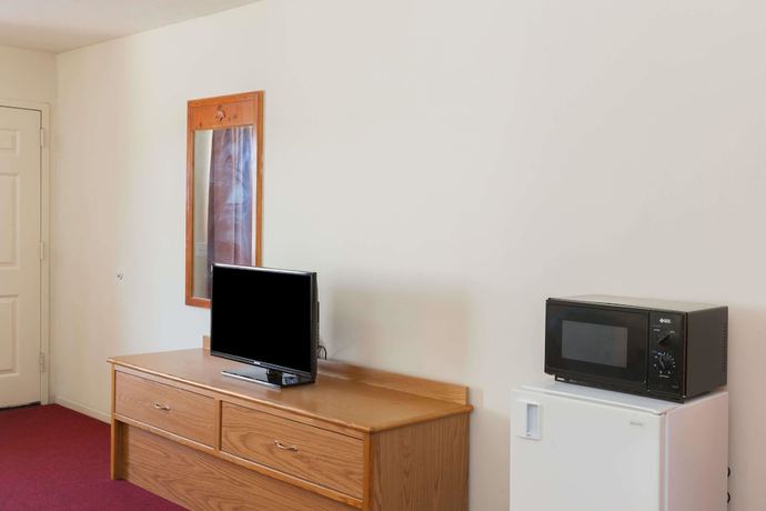Imagen de la habitación del Hotel Days Inn By Wyndham Castaic Six Flags Magic Mountain. Foto 11