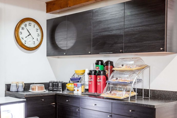 Imagen del bar/restaurante del Hotel Days Inn By Wyndham Castaic Six Flags Magic Mountain. Foto 4