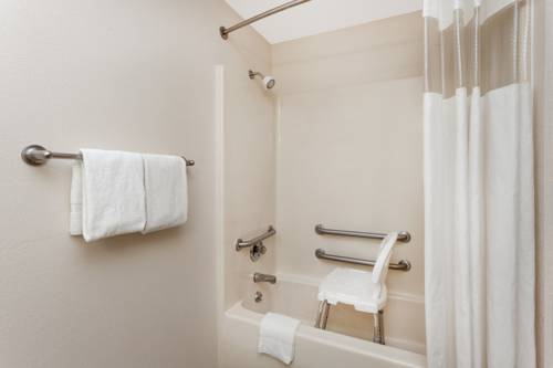 Imagen de la habitación del Hotel Days Inn By Wyndham Charleston. Foto 9