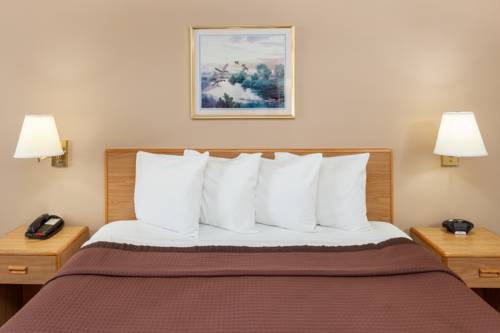 Imagen de la habitación del Hotel Days Inn By Wyndham Charleston. Foto 13