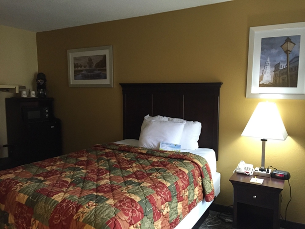 Imagen de la habitación del Hotel Days Inn By Wyndham Charleston Historic District. Foto 4