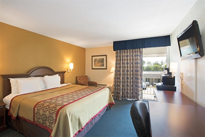 Imagen de la habitación del Hotel Days Inn By Wyndham Charlotte/woodlawn Near Carowinds. Foto 9