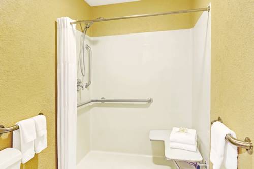 Imagen de la habitación del Hotel Days Inn By Wyndham Cherokee Near Casino. Foto 8