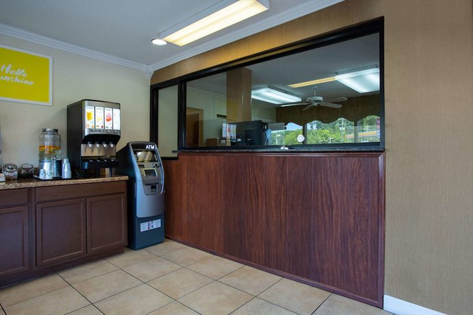 Imagen de los interiores del Hotel Days Inn By Wyndham Chesapeake. Foto 20