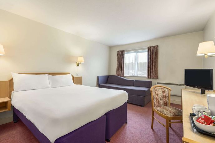 Imagen de la habitación del Hotel Days Inn By Wyndham Chesterfield Tibshelf. Foto 9