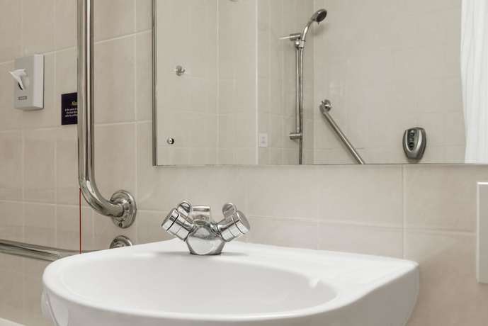 Imagen de la habitación del Hotel Days Inn By Wyndham Chesterfield Tibshelf. Foto 11