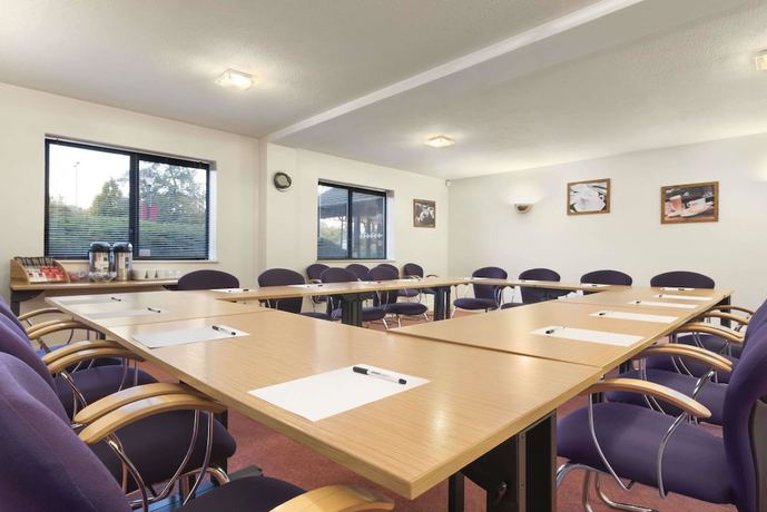 Imagen de los interiores del Hotel Days Inn By Wyndham Chesterfield Tibshelf. Foto 18