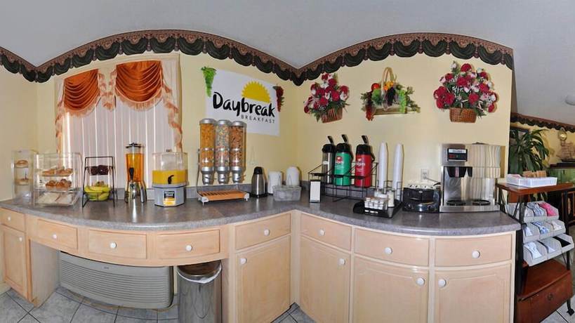 Imagen del bar/restaurante del Hotel Days Inn By Wyndham Chipley. Foto 5