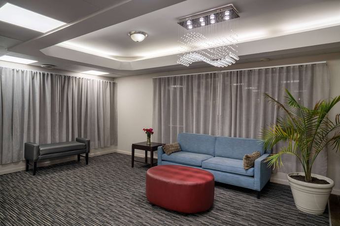 Imagen de los interiores del Hotel Days Inn By Wyndham Clarksville North. Foto 19