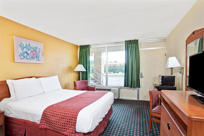 Imagen de la habitación del Hotel Days Inn By Wyndham Clarksville Tn. Foto 10