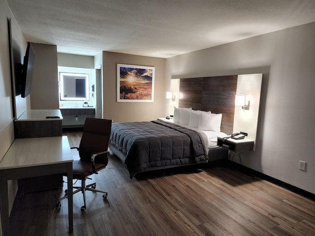 Imagen de la habitación del Hotel Days Inn By Wyndham Clemson. Foto 11
