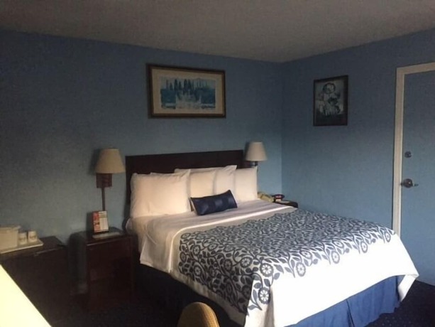 Imagen de la habitación del Hotel Days Inn By Wyndham Cleveland Lakewood. Foto 5