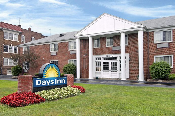 Imagen general del Hotel Days Inn By Wyndham Cleveland Lakewood. Foto 1