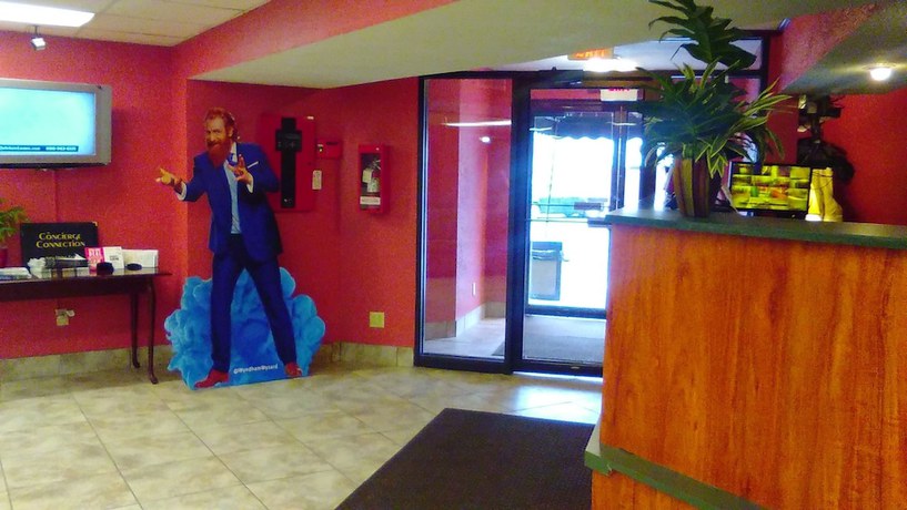 Imagen de los interiores del Hotel Days Inn By Wyndham Cleveland Lakewood. Foto 17