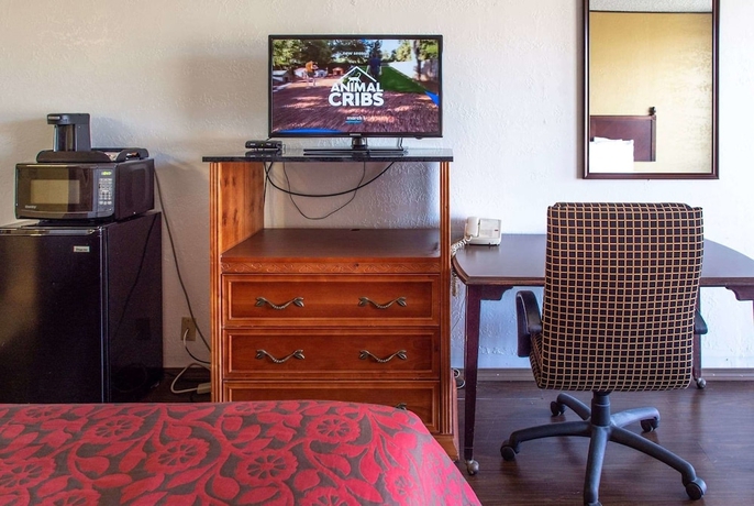 Imagen de la habitación del Hotel Days Inn By Wyndham Clinton. Foto 11