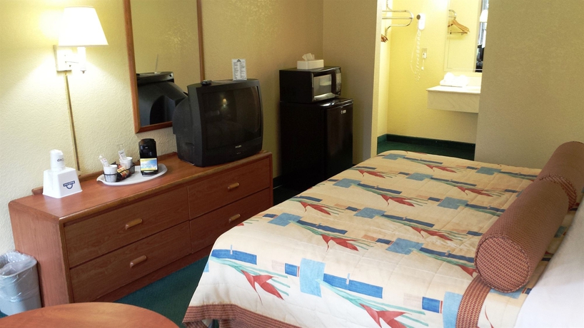 Imagen de la habitación del Hotel Days Inn By Wyndham Cocoa Cruiseport West At I-95/524. Foto 5