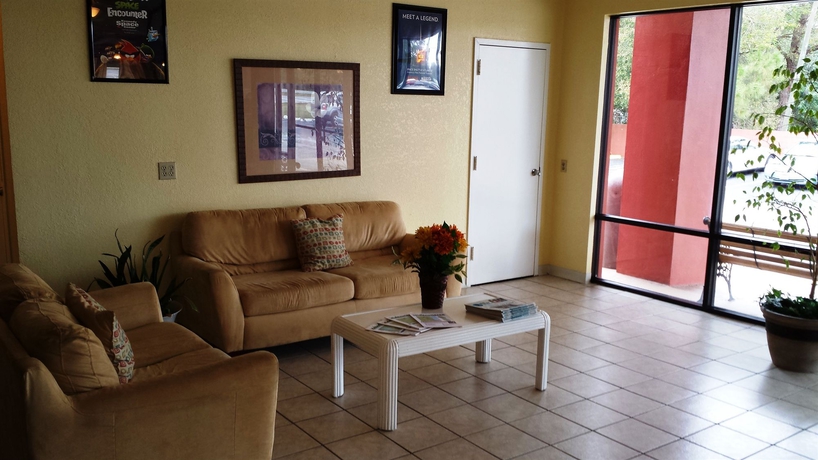 Imagen de los interiores del Hotel Days Inn By Wyndham Cocoa Cruiseport West At I-95/524. Foto 14