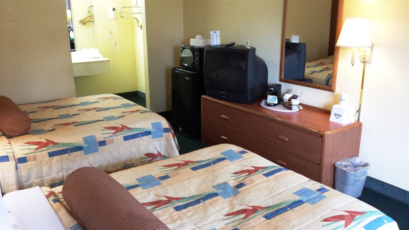 Imagen de la habitación del Hotel Days Inn By Wyndham Cocoa Cruiseport West At I-95/524. Foto 6