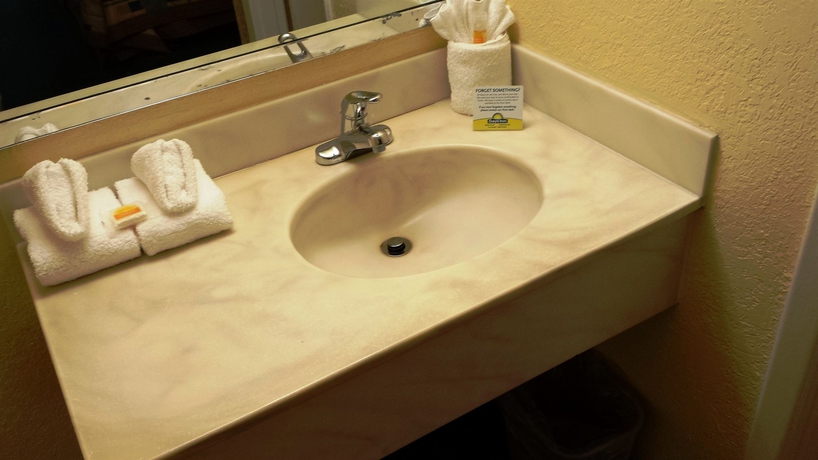 Imagen de la habitación del Hotel Days Inn By Wyndham Cocoa Cruiseport West At I-95/524. Foto 8