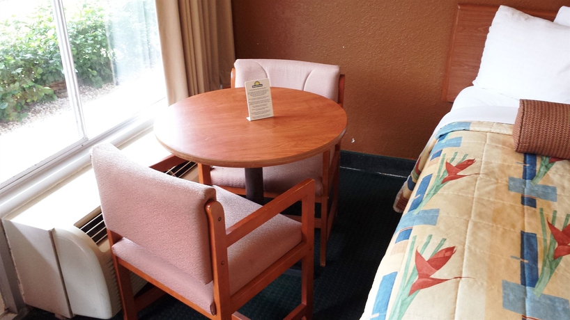 Imagen de la habitación del Hotel Days Inn By Wyndham Cocoa Cruiseport West At I-95/524. Foto 9