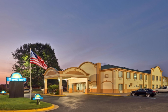Imagen general del Hotel Days Inn By Wyndham Coliseum Montgomery Al. Foto 2