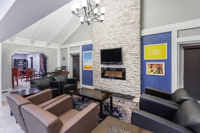 Imagen de los interiores del Hotel Days Inn By Wyndham College Park Airport Best Road. Foto 9