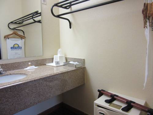 Imagen de la habitación del Hotel Days Inn By Wyndham Columbia Ne Fort Jackson. Foto 2