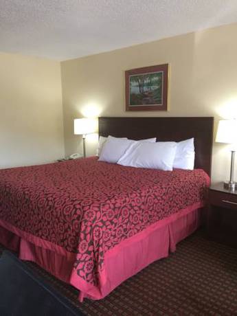Imagen de la habitación del Hotel Days Inn By Wyndham Columbia Ne Fort Jackson. Foto 6