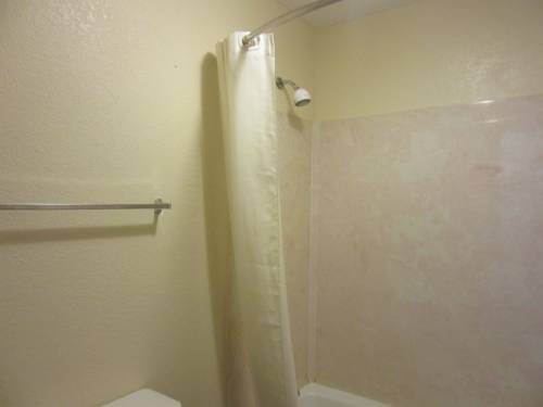 Imagen de la habitación del Hotel Days Inn By Wyndham Columbia Ne Fort Jackson. Foto 11