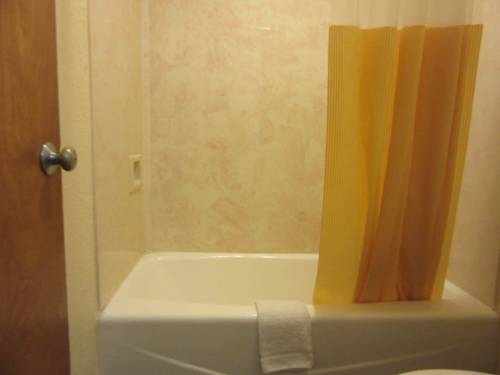 Imagen de la habitación del Hotel Days Inn By Wyndham Columbia Ne Fort Jackson. Foto 15
