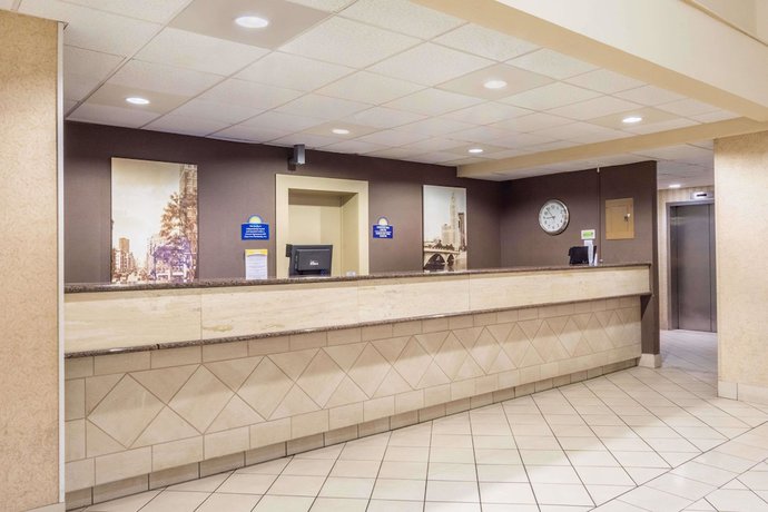 Imagen de los interiores del Hotel Days Inn By Wyndham Columbus Airport. Foto 18