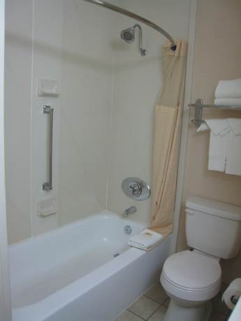 Imagen de la habitación del Hotel Days Inn By Wyndham Columbus Airport. Foto 13