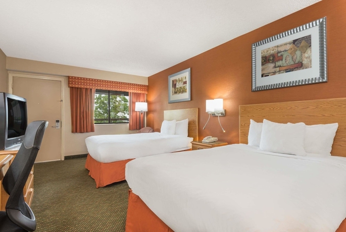 Imagen de la habitación del Hotel Days Inn By Wyndham Columbus Fairgrounds. Foto 10