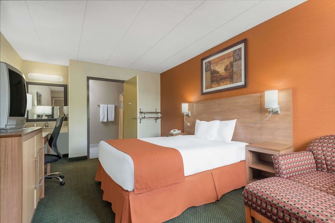 Imagen de la habitación del Hotel Days Inn By Wyndham Columbus Fairgrounds. Foto 15