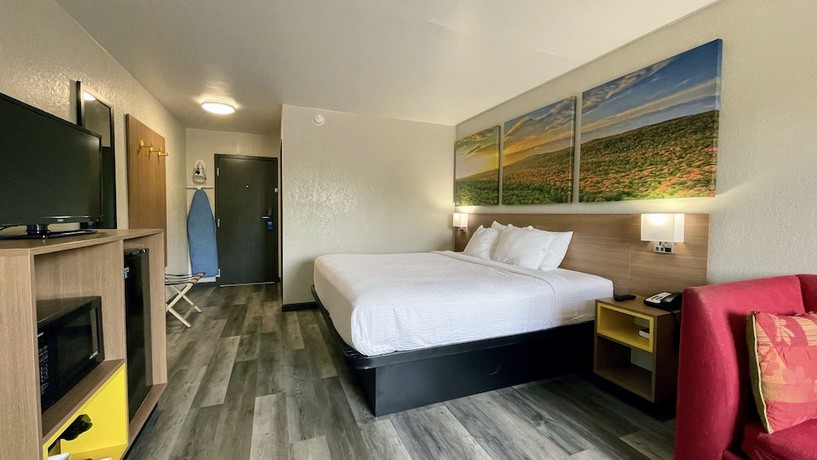 Imagen de la habitación del Hotel Days Inn By Wyndham Columbus In. Foto 10