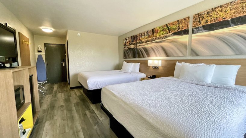 Imagen de la habitación del Hotel Days Inn By Wyndham Columbus In. Foto 15