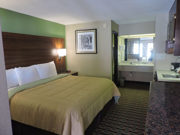 Imagen de la habitación del Hotel Days Inn By Wyndham Conover-hickory. Foto 6