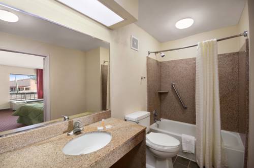 Imagen de la habitación del Hotel Days Inn By Wyndham Cookeville. Foto 10