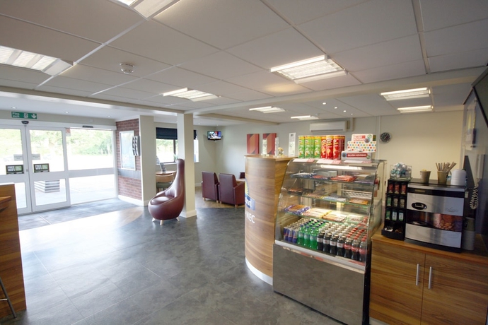 Imagen de los interiores del Hotel Days Inn By Wyndham Corley Nec M6. Foto 15