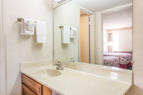 Imagen de la habitación del Hotel Days Inn By Wyndham Cornelia. Foto 4